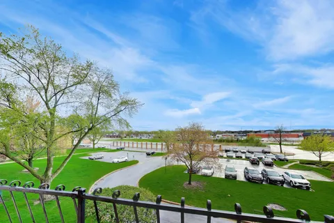 $137,500 | 700 North Bruce Lane, Unit 312, Glenwood, IL 60425