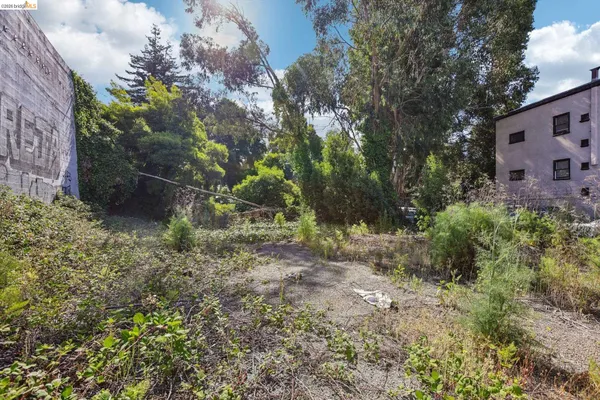 $695,000 | 3070 Brook Street, Oakland, CA 94611