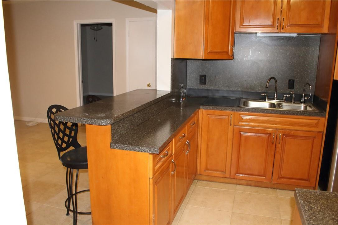 5620 Simms Street Hollywood, FL 33021 - Photo 14 of 30 Nice breakfast or snack counter.