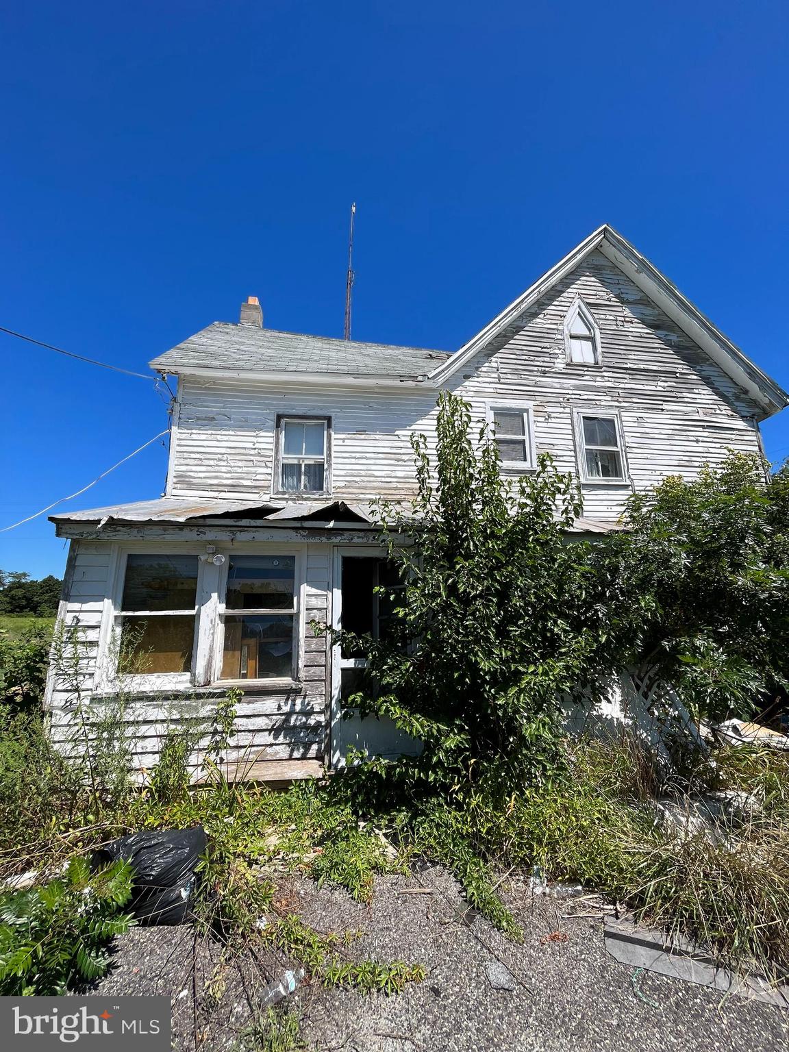484 Gum Tree Corner Road Bridgeton, NJ 08302 - Photo 17 of 29 a front view of a house with yard