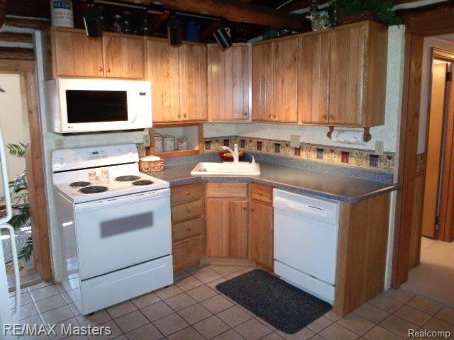 20671 Clark Road Belleville, MI 48111 - Photo 7 of 22 011.JPG