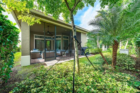 $975,000 | 9076 Leon Circle, Parkland, FL 33076