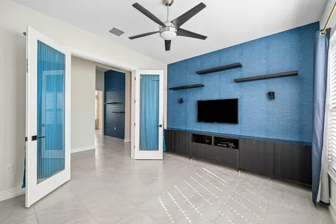 a view of workspace with furniture