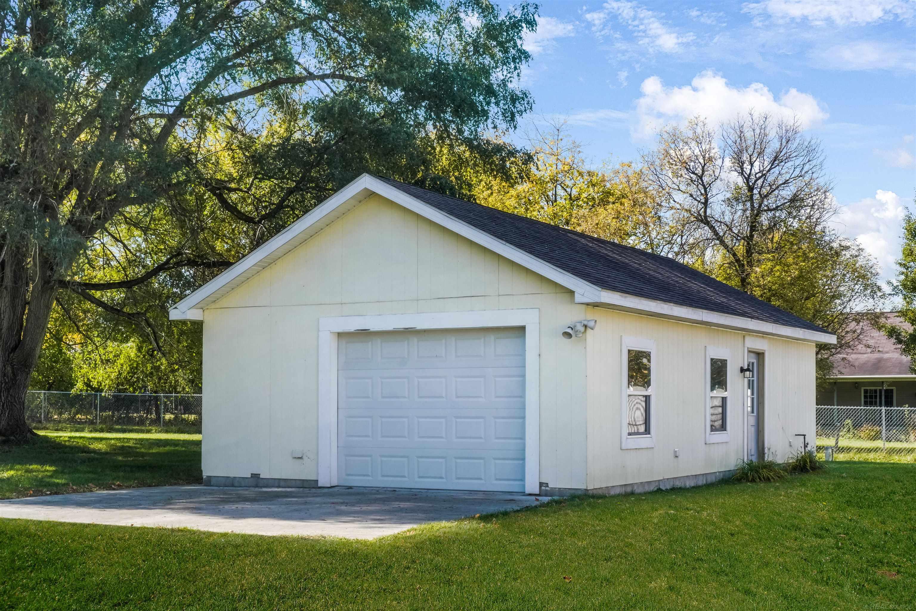 4134 North State Road Davison, MI 48423 - Photo 53 of 67 50102506-52.JPG