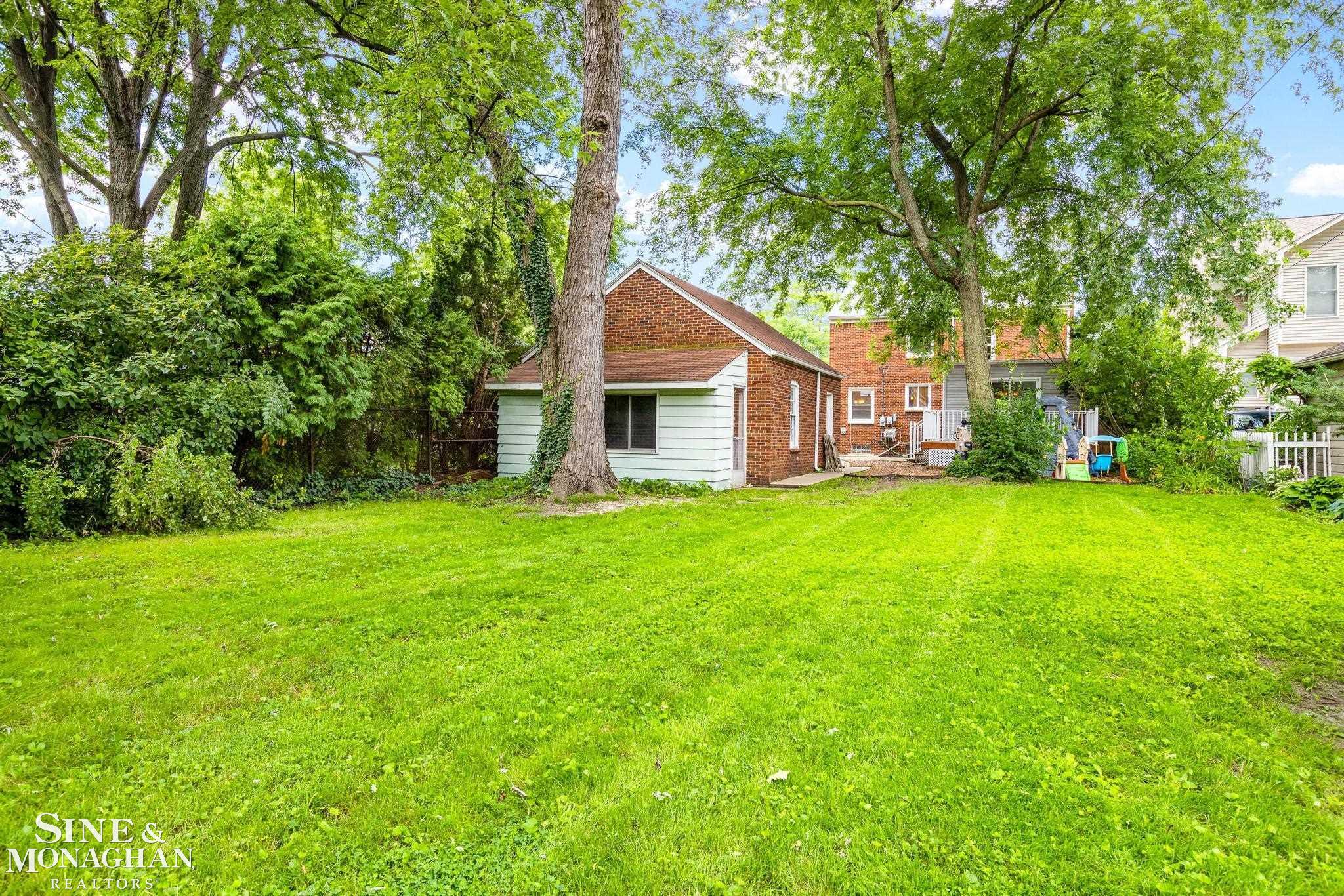 943 Washington Road Grosse Pointe, MI 48230 - Photo 30 of 41