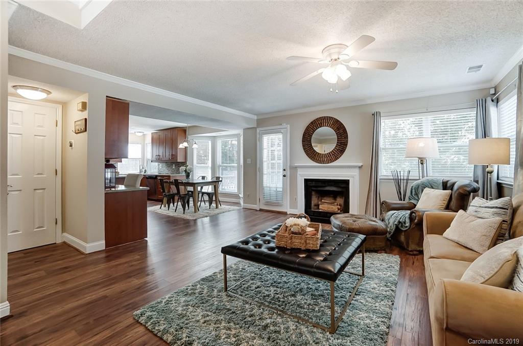 9724 Marshbrooke Road Matthews, NC 28105 - Photo 2 of 36 Gallery Image 2