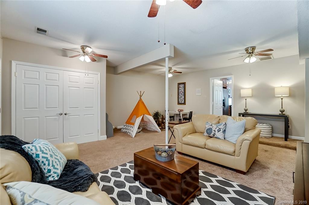 9724 Marshbrooke Road Matthews, NC 28105 - Photo 18 of 36 Gallery Image 18