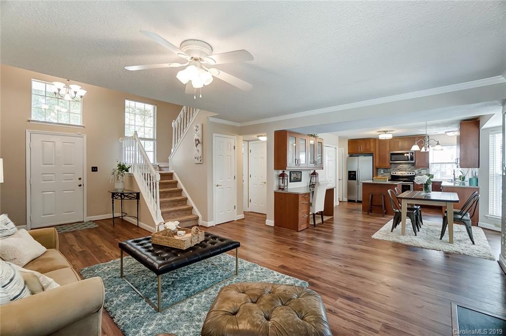 9724 Marshbrooke Road Matthews, NC 28105 - Photo 3 of 36 Gallery Image 3