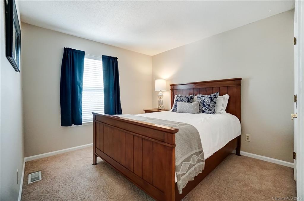 9724 Marshbrooke Road Matthews, NC 28105 - Photo 28 of 36 Gallery Image 28