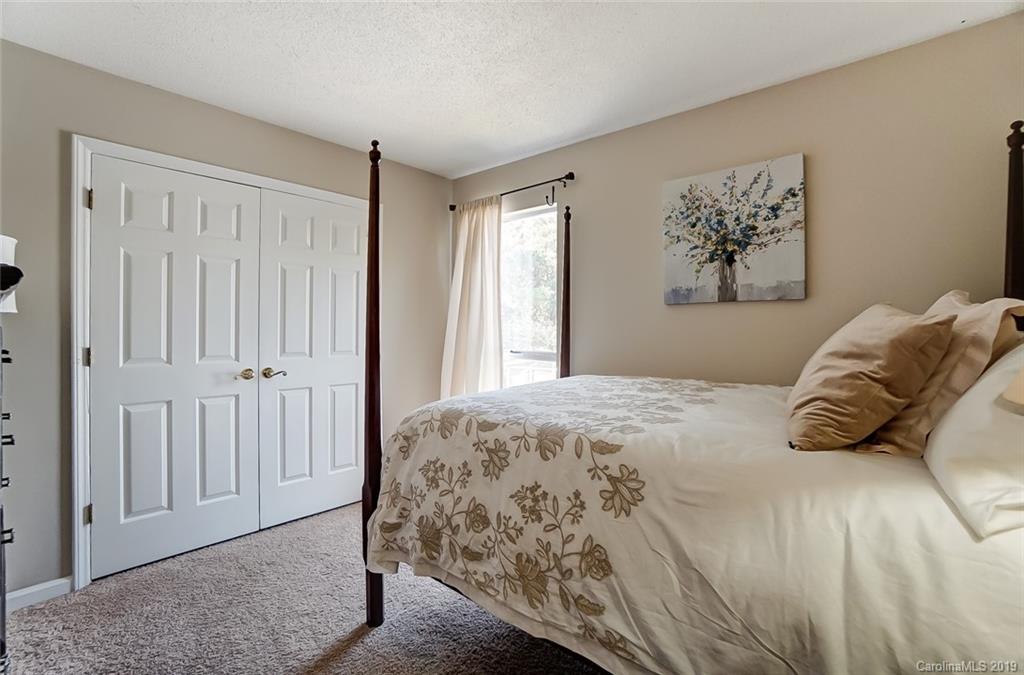 9724 Marshbrooke Road Matthews, NC 28105 - Photo 29 of 36 Gallery Image 29