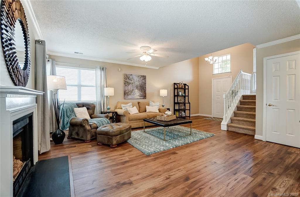 9724 Marshbrooke Road Matthews, NC 28105 - Photo 4 of 36 Gallery Image 4