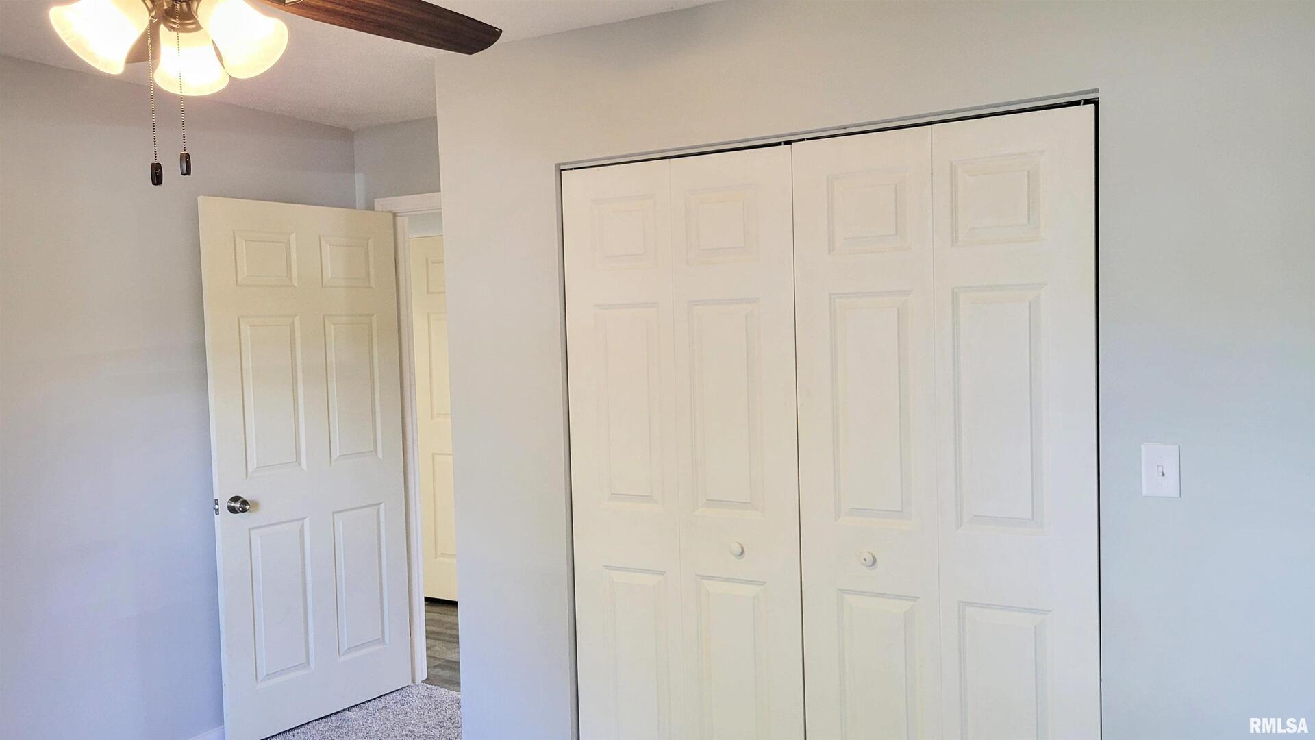 111 Wilmington Avenue Orient, IL 62874 - Photo 22 of 48 a bathroom with a shower