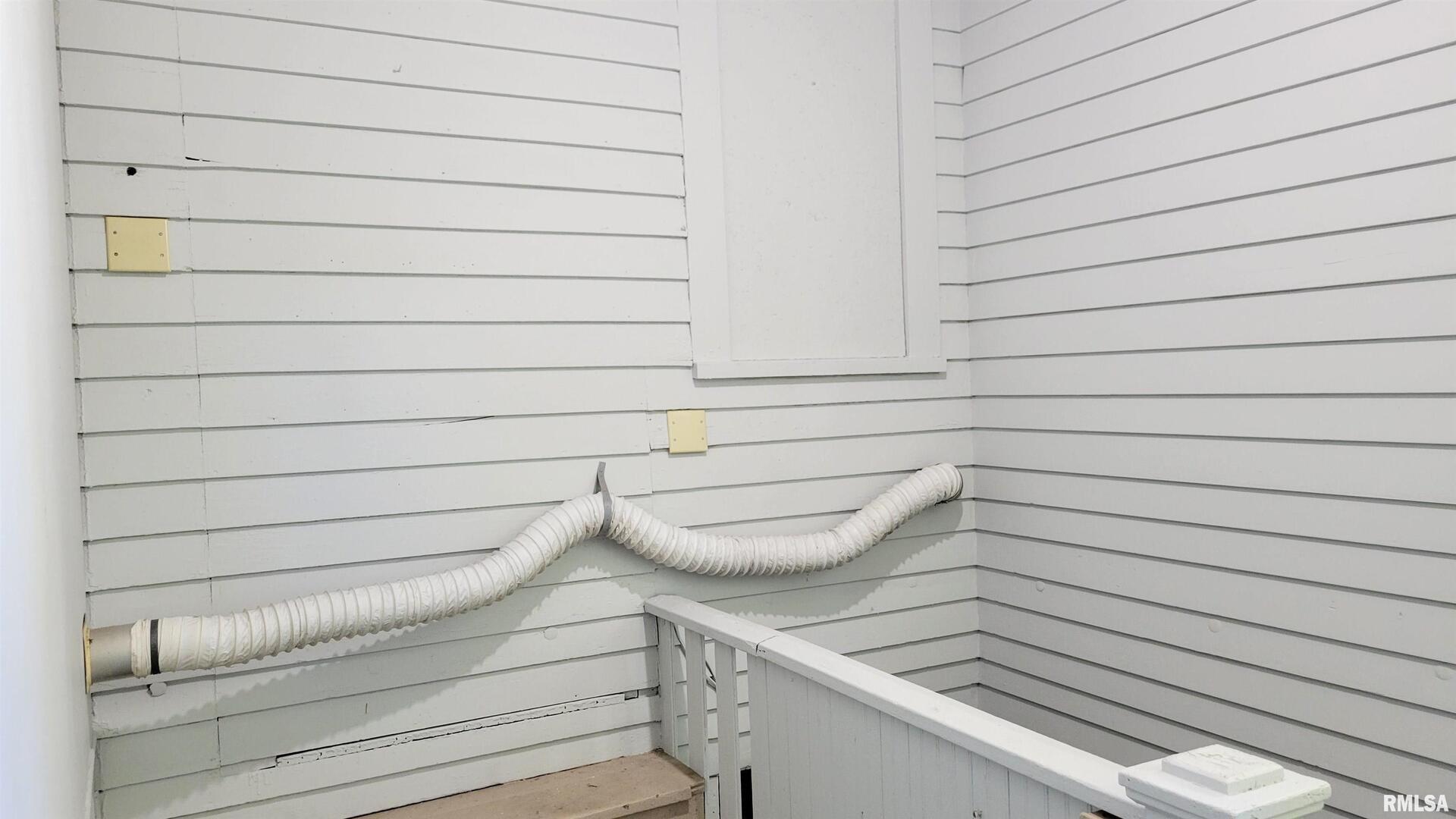 111 Wilmington Avenue Orient, IL 62874 - Photo 31 of 48 a close view of a sink