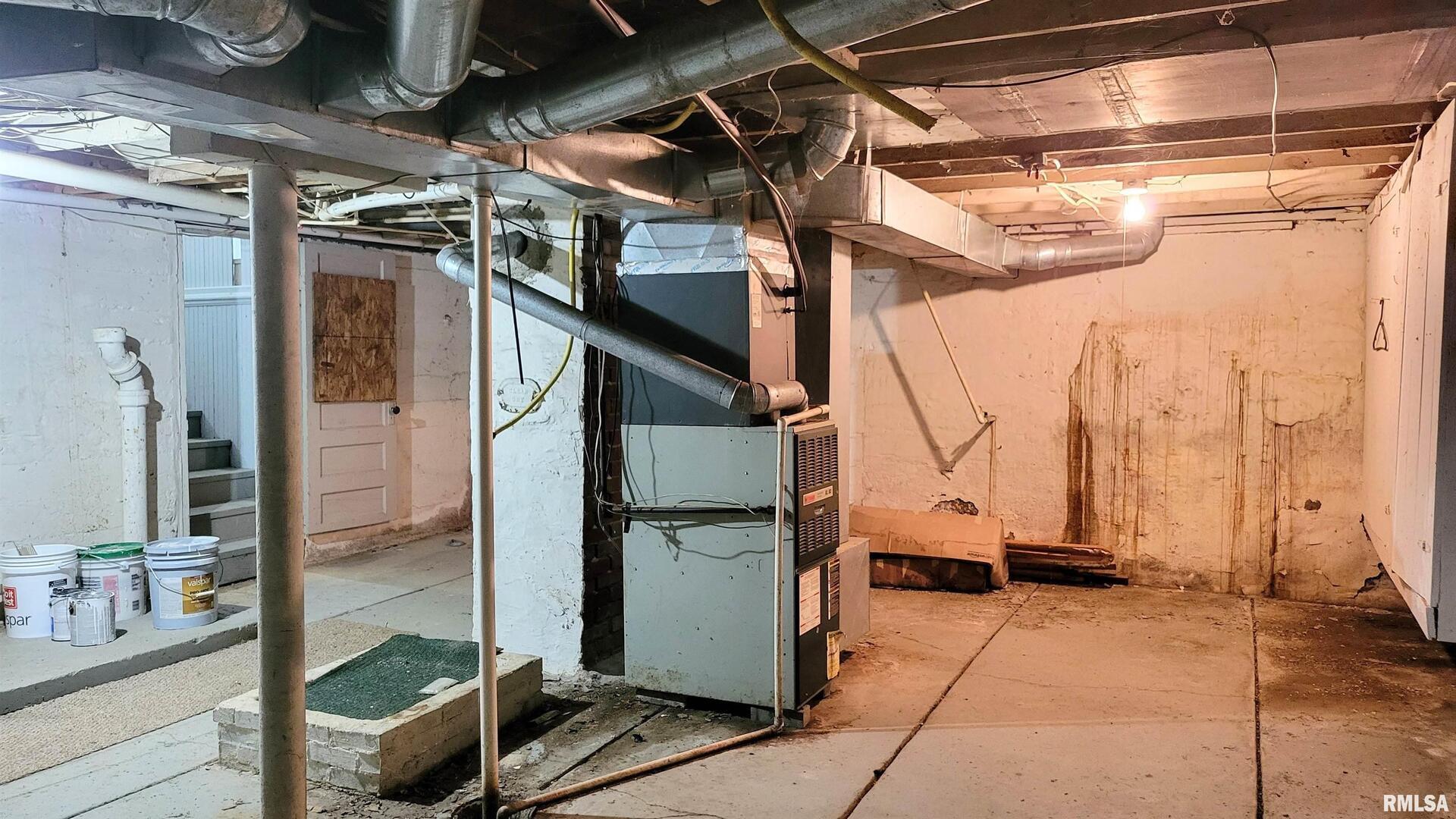 111 Wilmington Avenue Orient, IL 62874 - Photo 38 of 48 a view of storage and utility room