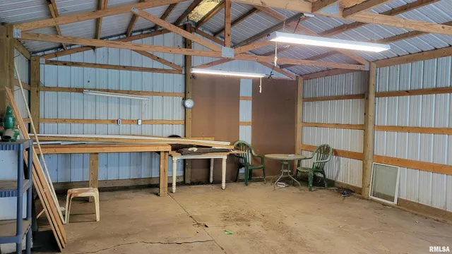 $79,900 | 111 Wilmington Avenue, Orient, IL 62874