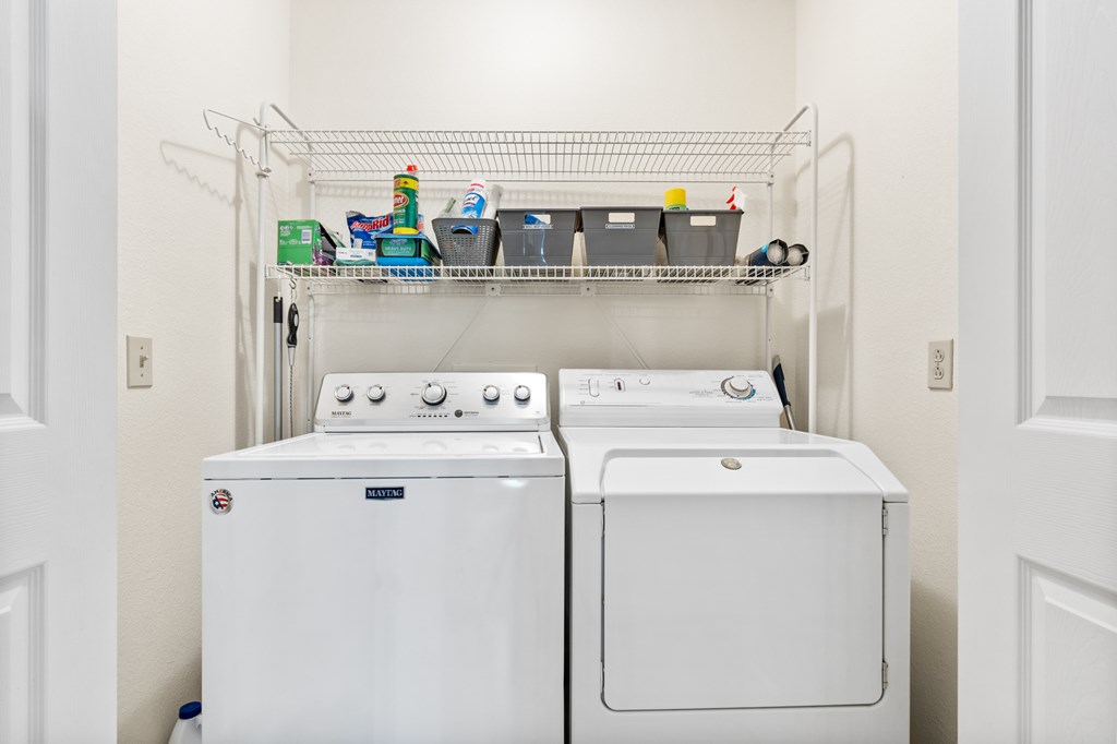 21 Red Oak Court Blue Ridge, GA 30513 - Photo 16 of 39 Closet laundry