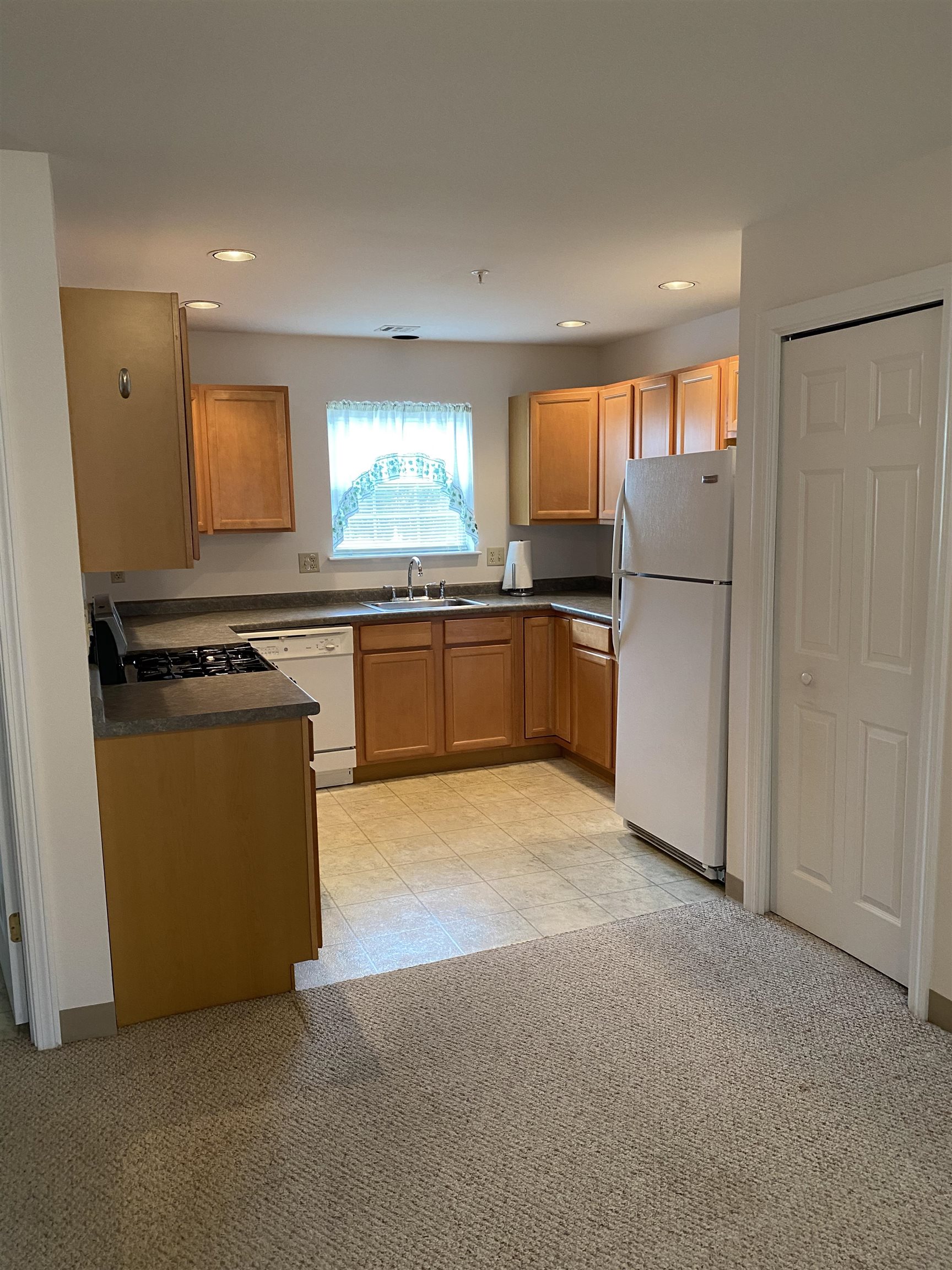 5 Tampa Drive, Unit F5 Rochester, NH 03867 - Photo 6 of 25 Gallery Image 6