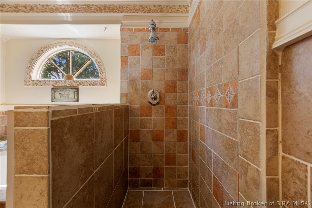 6024 Springcrest Drive Georgetown, IN 47122 - Photo 21 of 60 Primary Bathroom