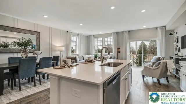 $2,950 | 1103 Meadowlark Drive, Fogelsville, PA 18051