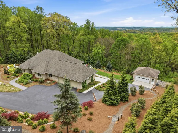 $775,000 | 1403 Douglas Fir Drive, Lebanon, PA 17042