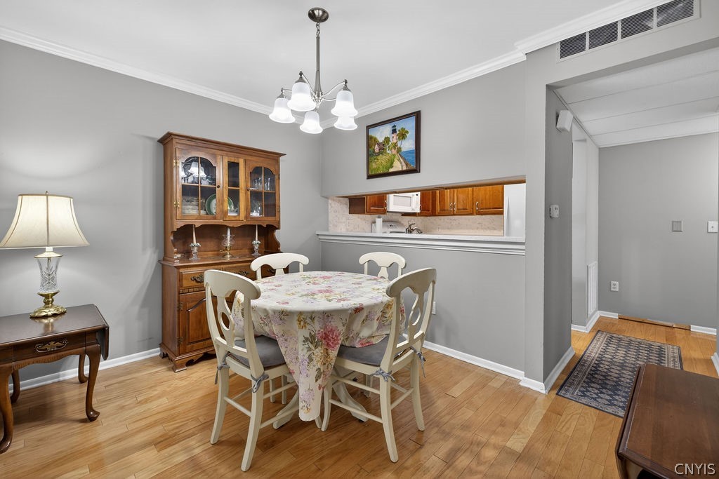 601 Barnstable Court Camillus, NY 13031 - Photo 11 of 30