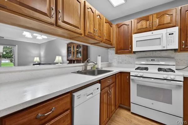 $169,900 | 601 Barnstable Court, Camillus, NY 13031