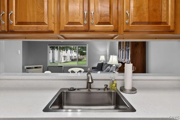 $169,900 | 601 Barnstable Court, Camillus, NY 13031