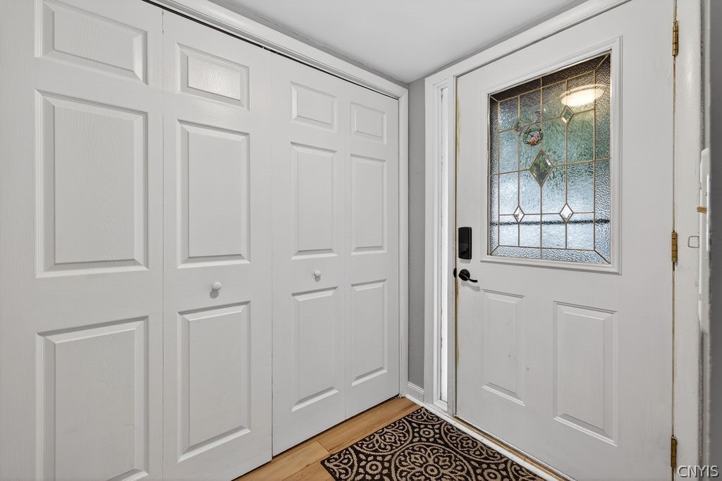 601 Barnstable Court Camillus, NY 13031 - Photo 5 of 30