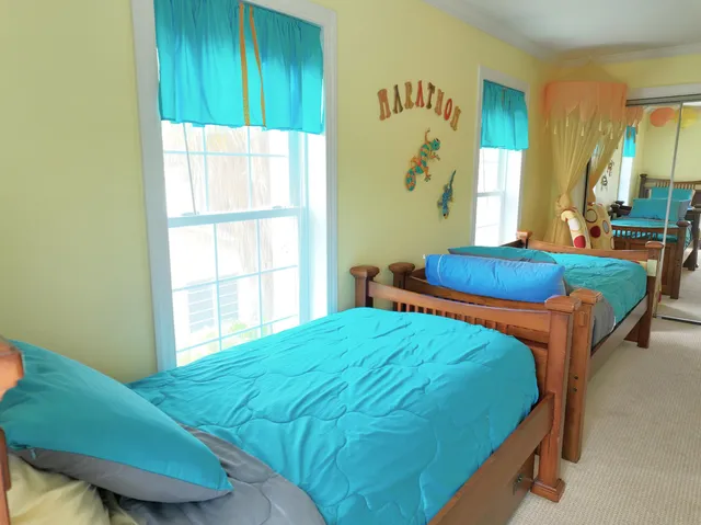 $1,650,000 | 1590 Dolphin Drive, Marathon, FL 33050