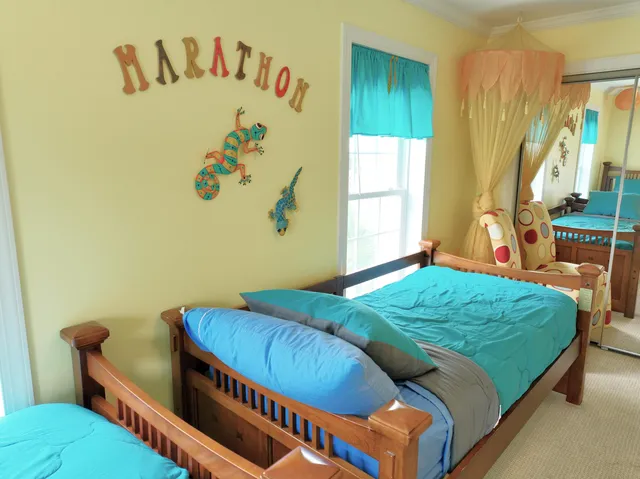 $1,650,000 | 1590 Dolphin Drive, Marathon, FL 33050