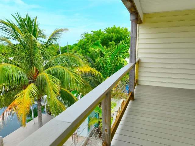 $1,650,000 | 1590 Dolphin Drive, Marathon, FL 33050