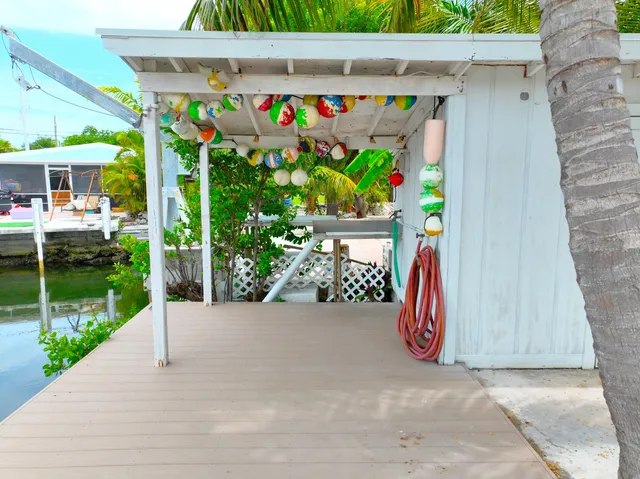 $1,650,000 | 1590 Dolphin Drive, Marathon, FL 33050