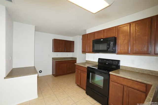 $1,800 | 10707 Rindle Ranch, San Antonio, TX 78249