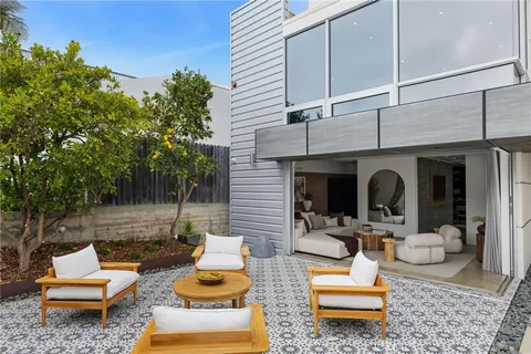 $7,495,000 | 2434 Manhattan Avenue, Hermosa Beach, CA 90254