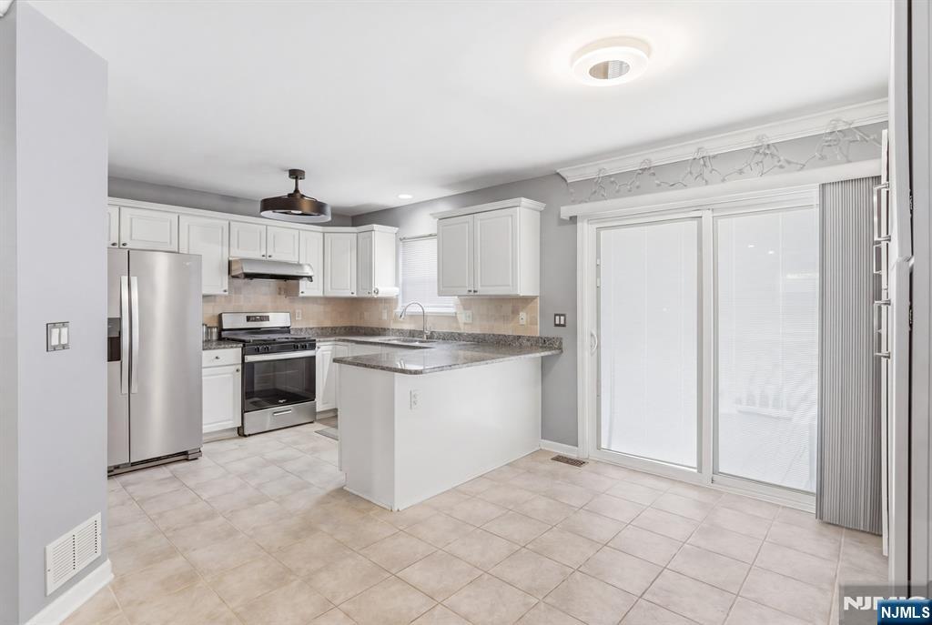 1158 Francyne Way Union, NJ 07083 - Photo 9 of 27