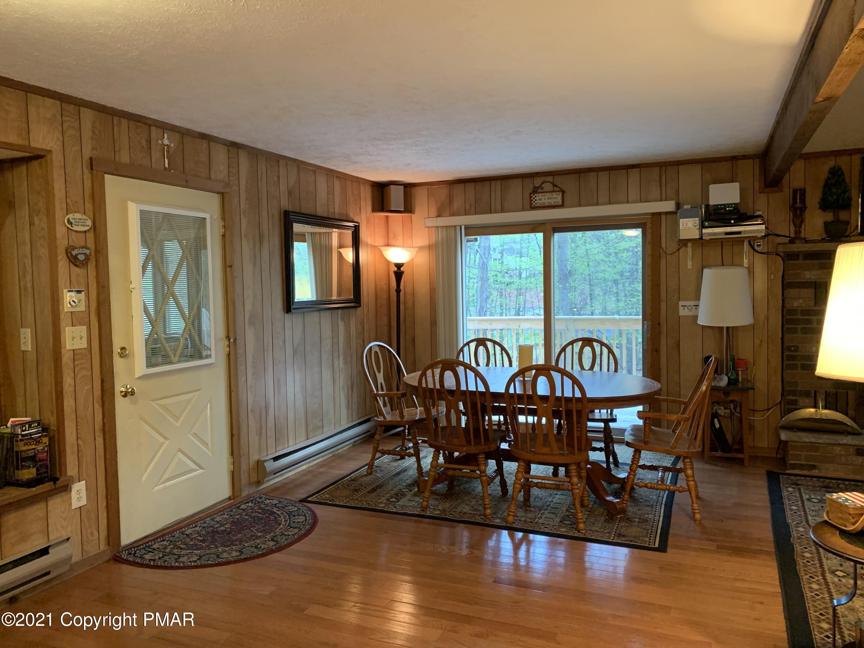 5810 Decker Road Bushkill, PA 18324 - Photo 11 of 37 12-Dining Area