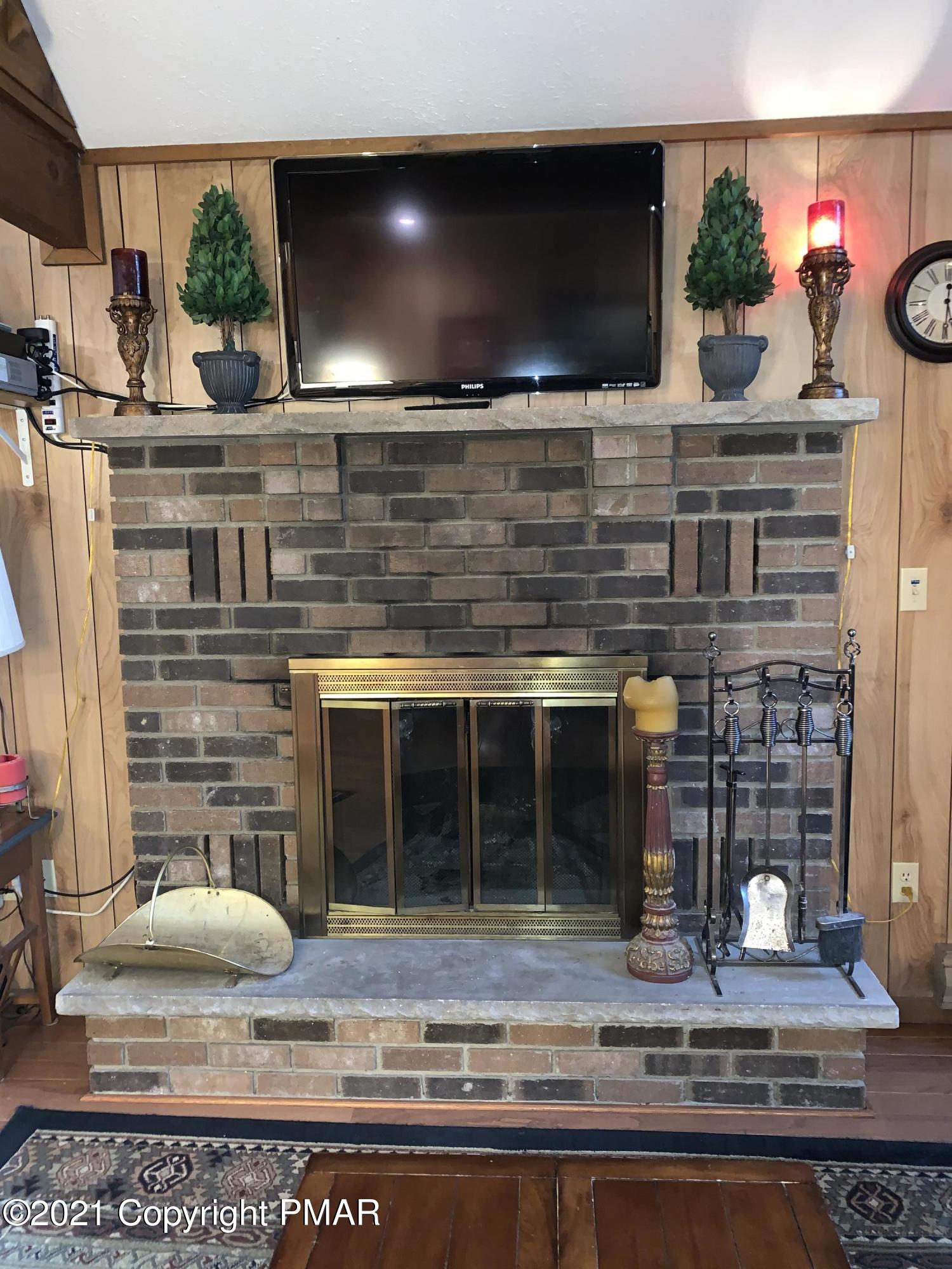 5810 Decker Road Bushkill, PA 18324 - Photo 19 of 37 20-Fireplace