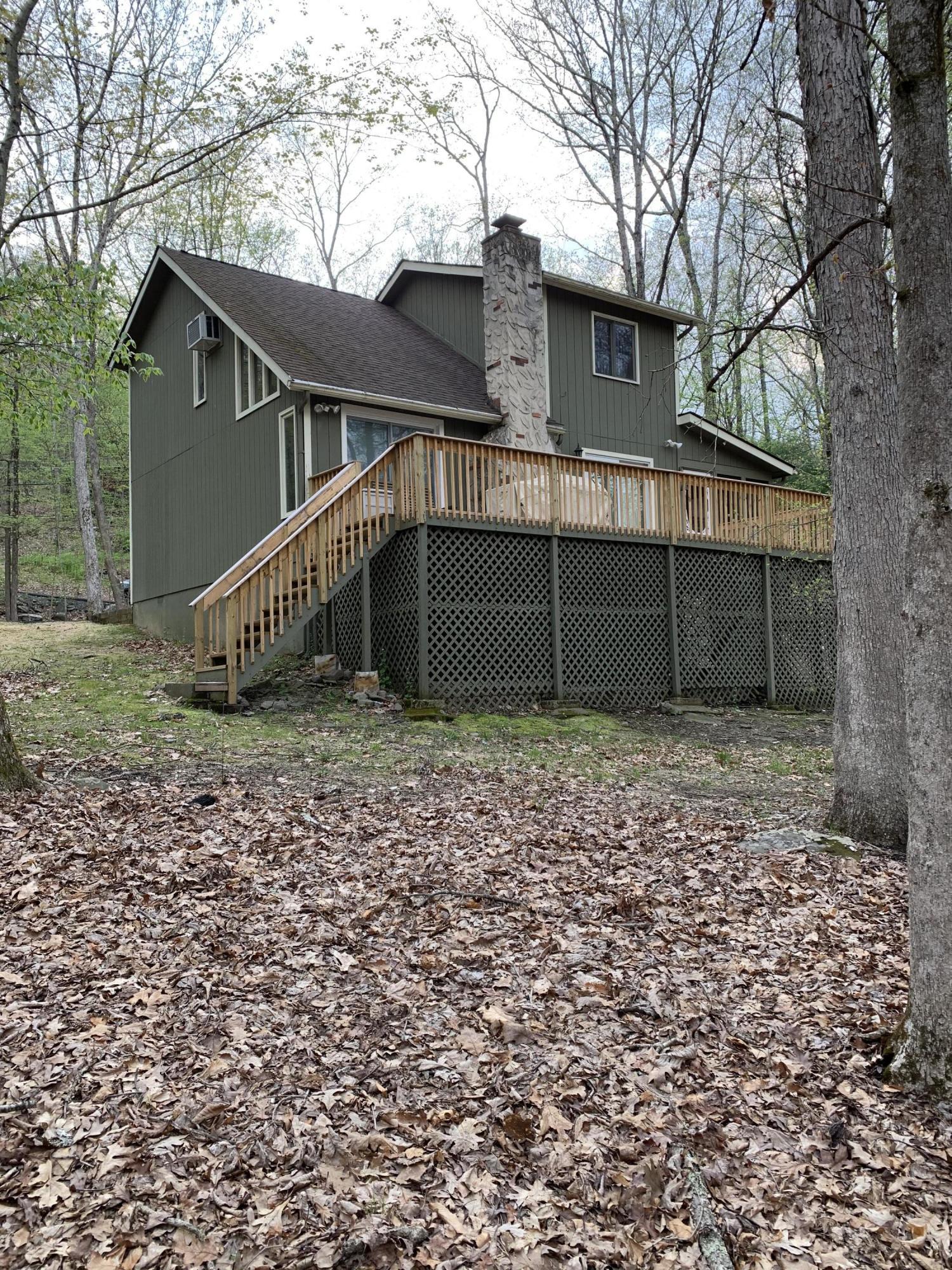 5810 Decker Road Bushkill, PA 18324 - Photo 7 of 37 8-Left Side