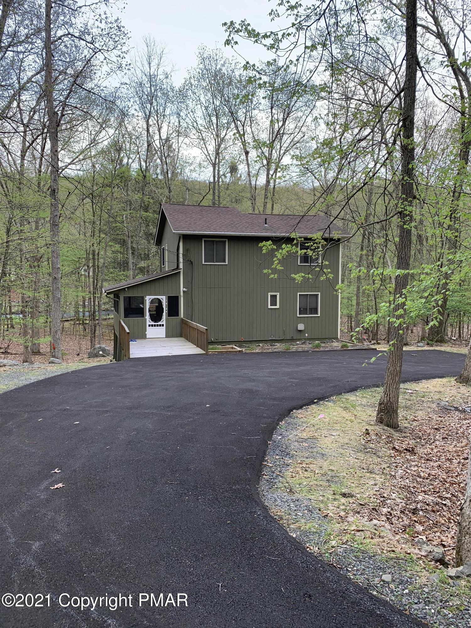 5810 Decker Road Bushkill, PA 18324 - Photo 8 of 37 9-Rear