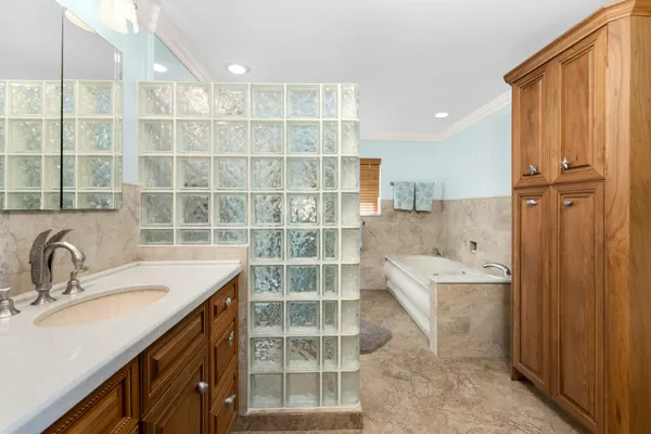 $3,950,000 | 182 Bayview Drive, Islamorada, FL 33036