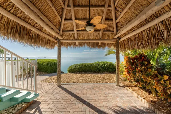 $3,950,000 | 182 Bayview Drive, Islamorada, FL 33036