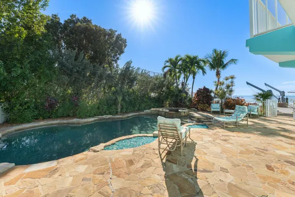 $3,950,000 | 182 Bayview Drive, Islamorada, FL 33036