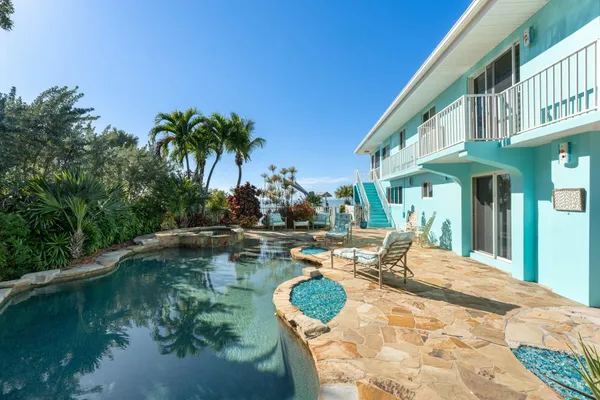 $3,950,000 | 182 Bayview Drive, Islamorada, FL 33036