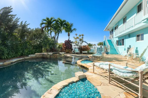 $3,950,000 | 182 Bayview Drive, Islamorada, FL 33036