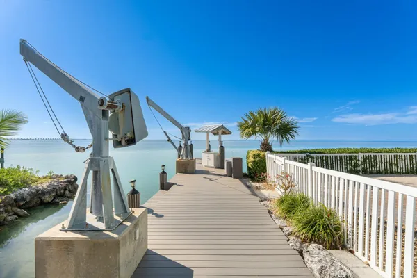 $3,950,000 | 182 Bayview Drive, Islamorada, FL 33036