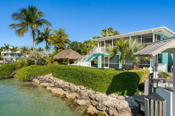 $3,950,000 | 182 Bayview Drive, Islamorada, FL 33036