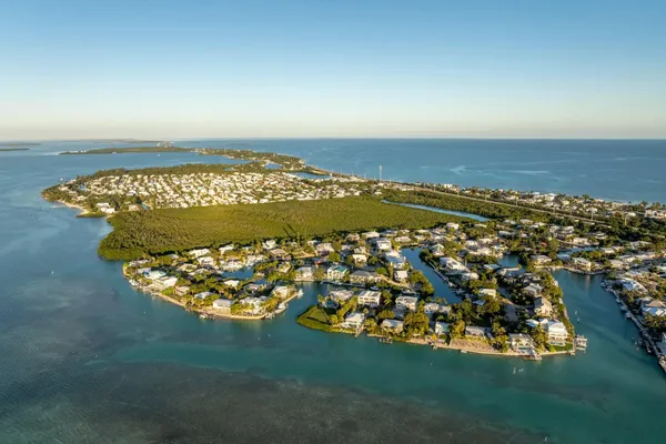 $3,950,000 | 182 Bayview Drive, Islamorada, FL 33036