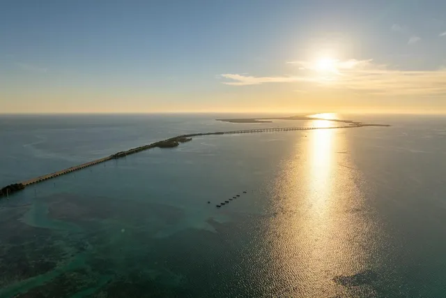 $4,100,000 | 182 Bayview Drive, Islamorada, FL 33036