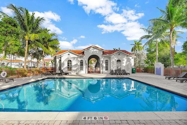 $510,000 | 1007 Northeast 208th Street, Unit 1007, Miami, FL 33179