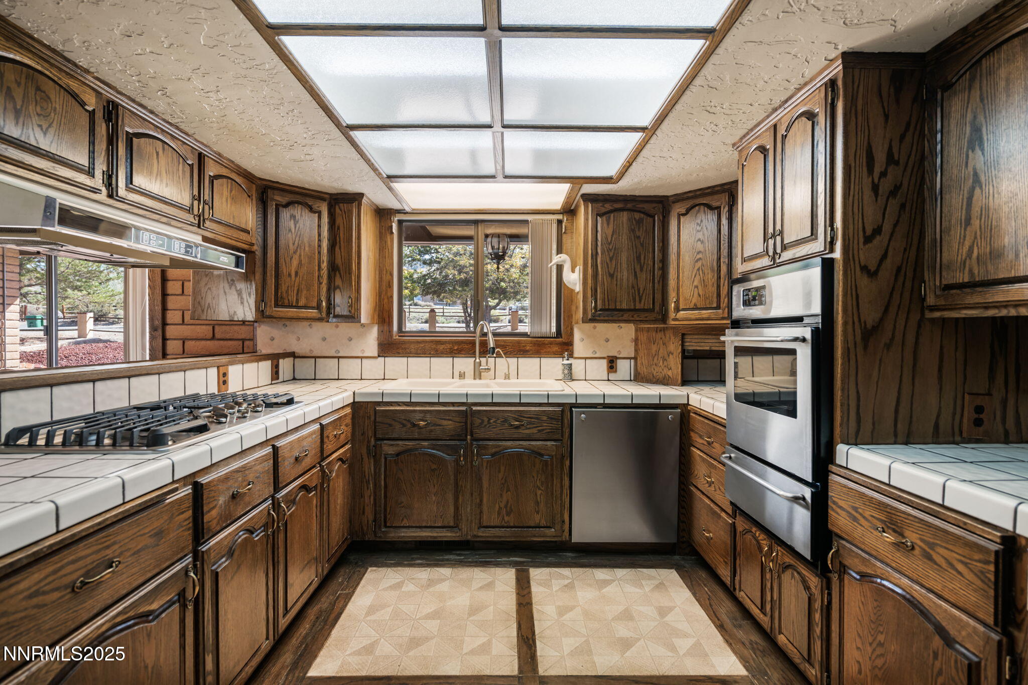 1650 South Deer Run Road Carson City, NV 89701 - Photo 10 of 38 26-web-or-mls-DSC_4781